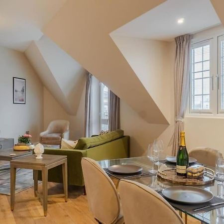 Apartamento Luxury Penthouse - Castle Views - 2 Bed & Parking Windsor Exterior foto