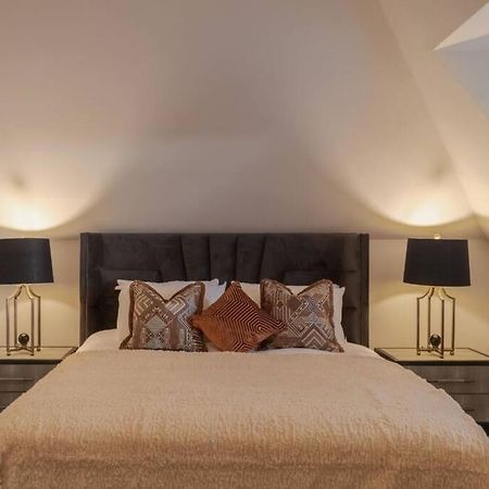 Apartamento Luxury Penthouse - Castle Views - 2 Bed & Parking Windsor Exterior foto